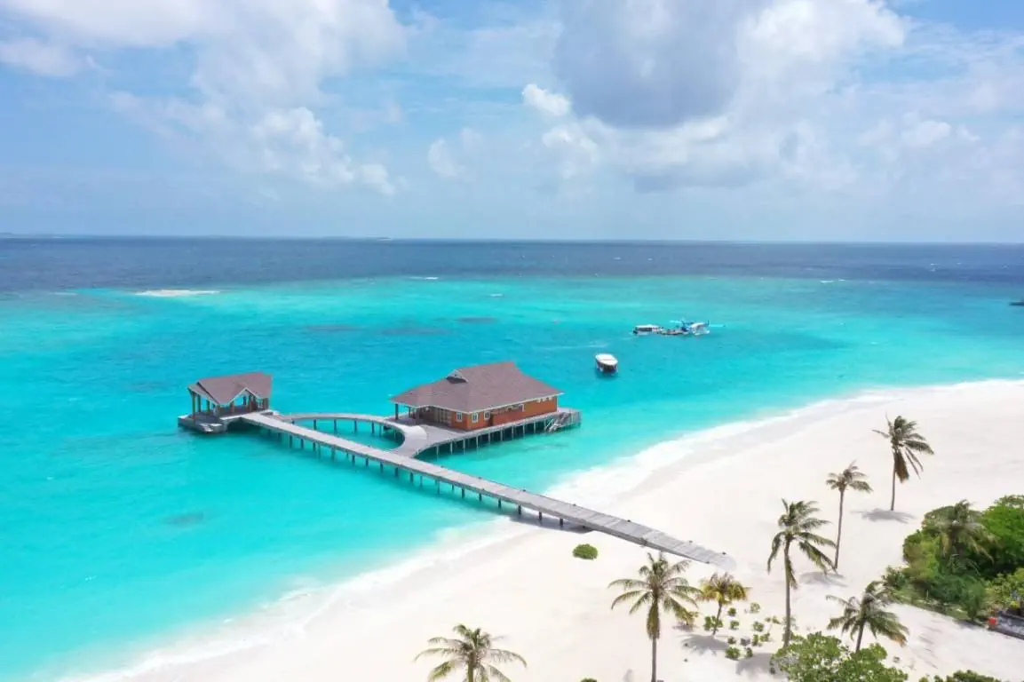 BRENNIA KOTTEFARU MALDIVES