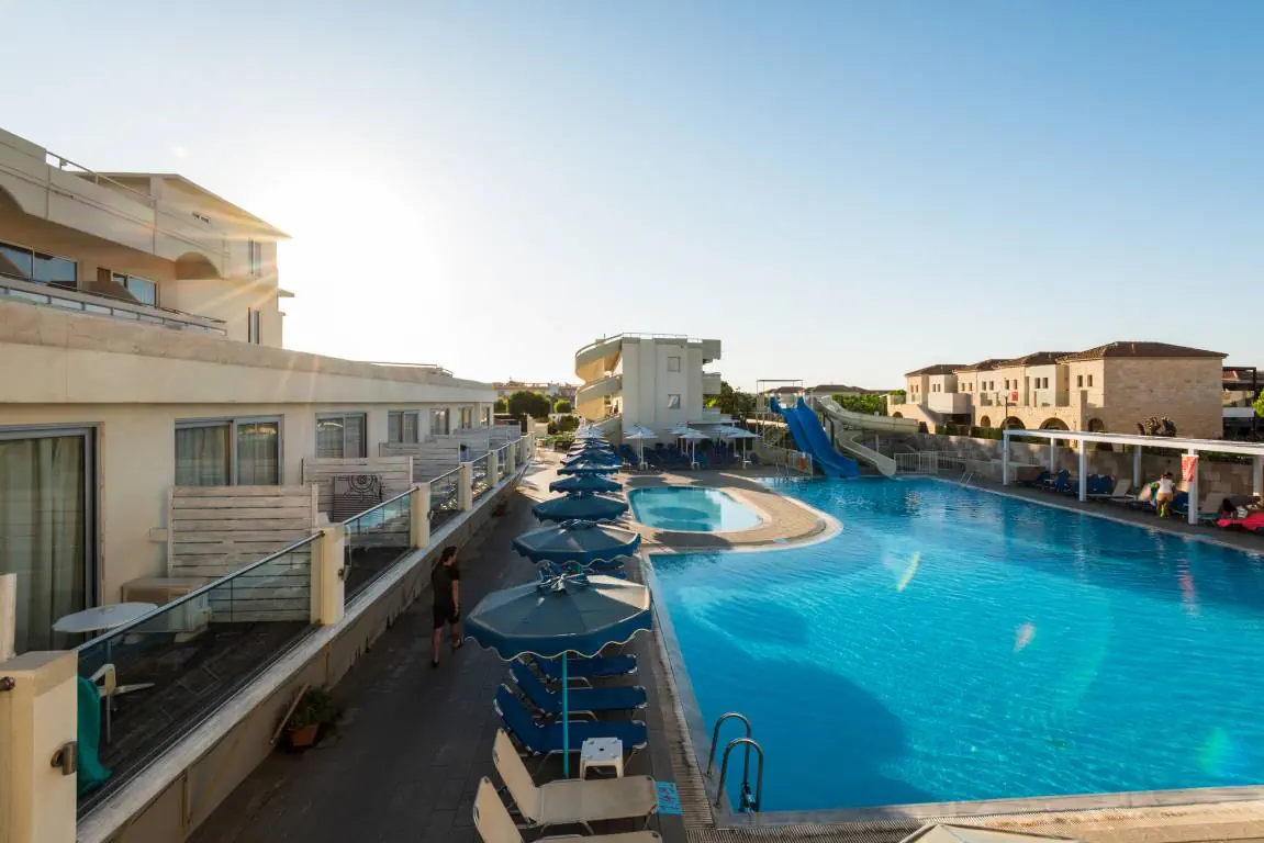 DELFINIA RESORT