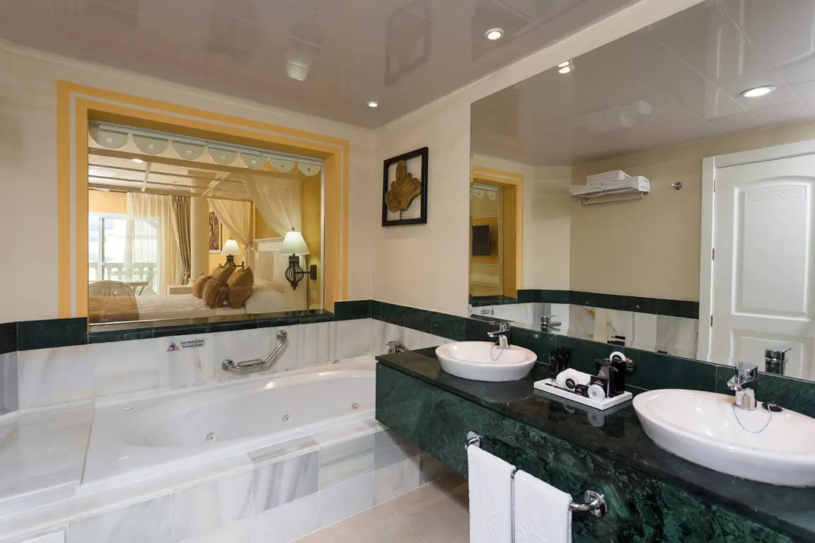 BAHIA PRINCIPE LUXURY BOUGANVILLE ADULT ONLY