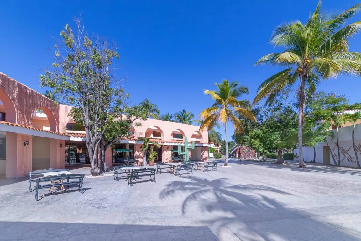 ROC BARLOVENTO ADULTS ONLY