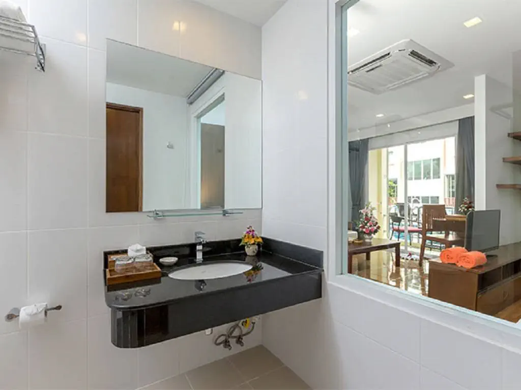 Отель: SUITE PATONG (ex. BAUMAN RESIDENCE)