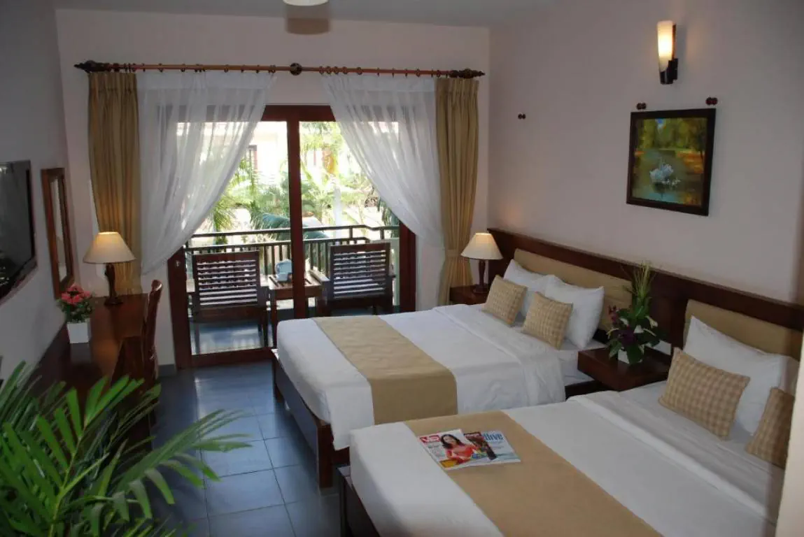 Отель: BEACH RESORT