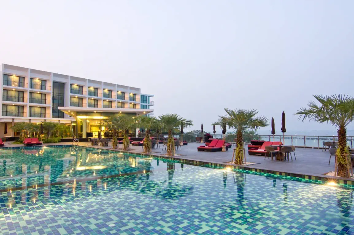 WAY HOTEL (ex. WAY BY GARDEN SEA VIEW RESORT)