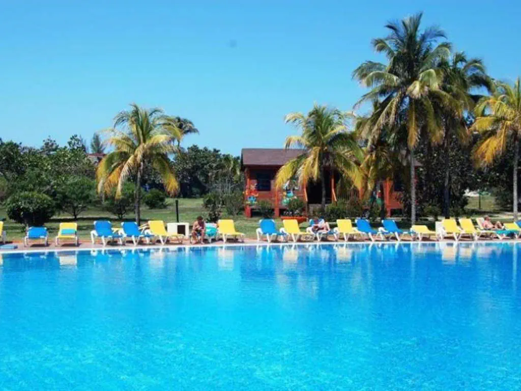 HOTEL TUXPAN (EX. BE LIVE EXPERIENCE TUXPAN)
