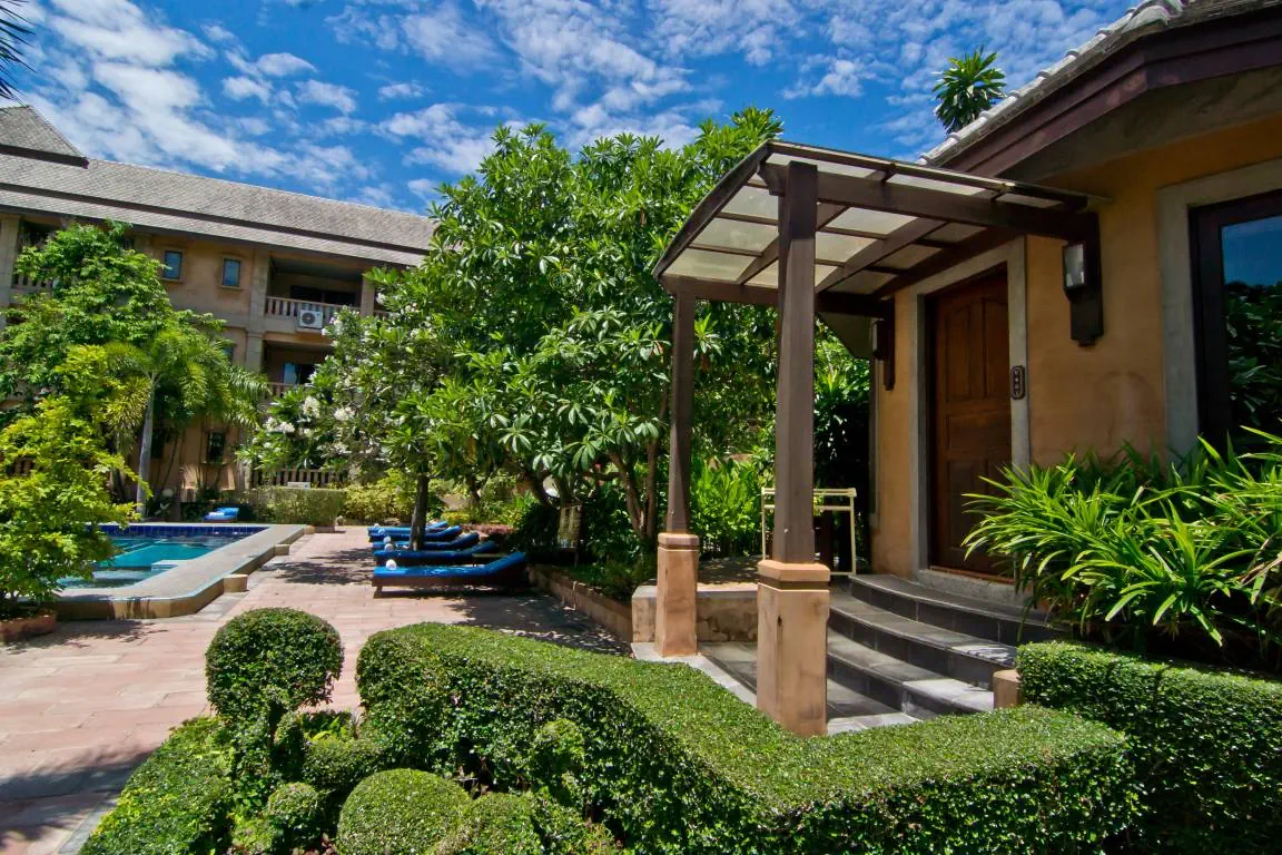 PLUMERIA RESORT
