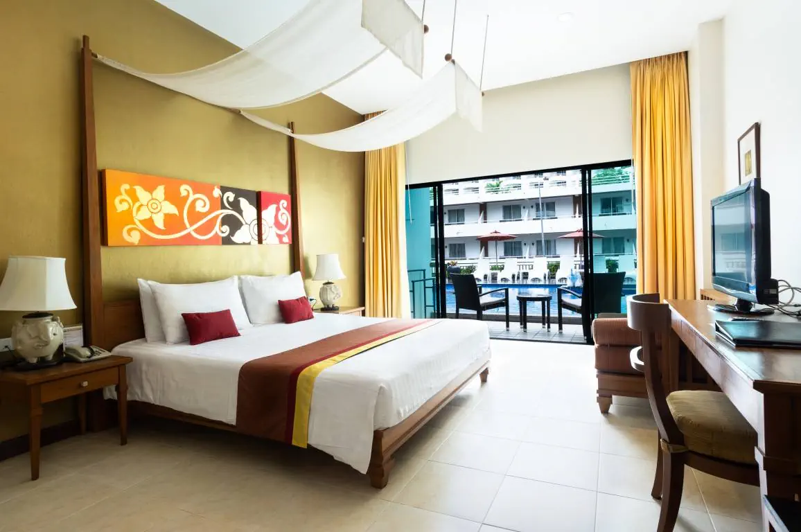 Отель: BEACH HOTEL