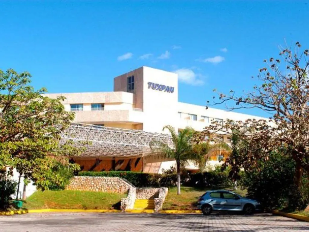 HOTEL TUXPAN (EX. BE LIVE EXPERIENCE TUXPAN)