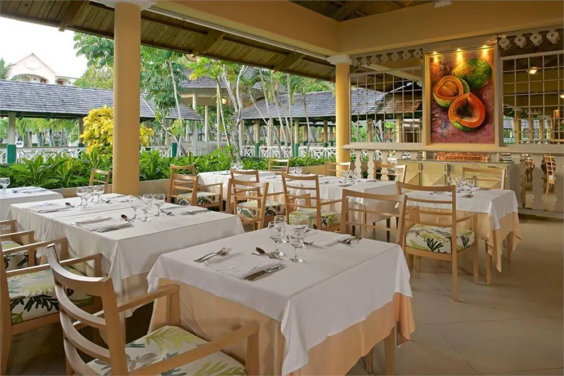 Отель: WAVES PUNTA CANA