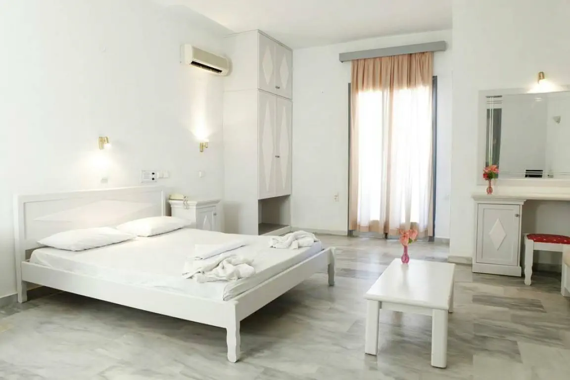 FERENIKI HOTEL
