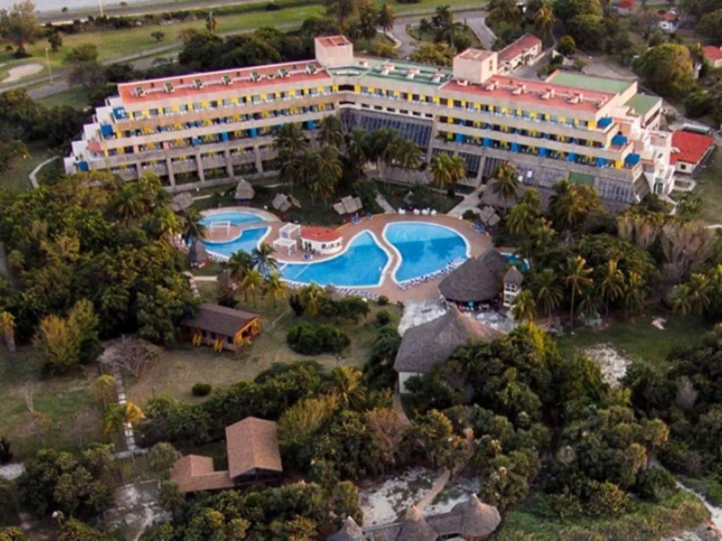 HOTEL TUXPAN (EX. BE LIVE EXPERIENCE TUXPAN)