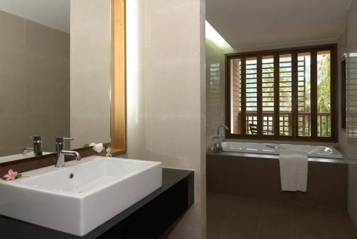 PEACH BLOSSOM RESORT