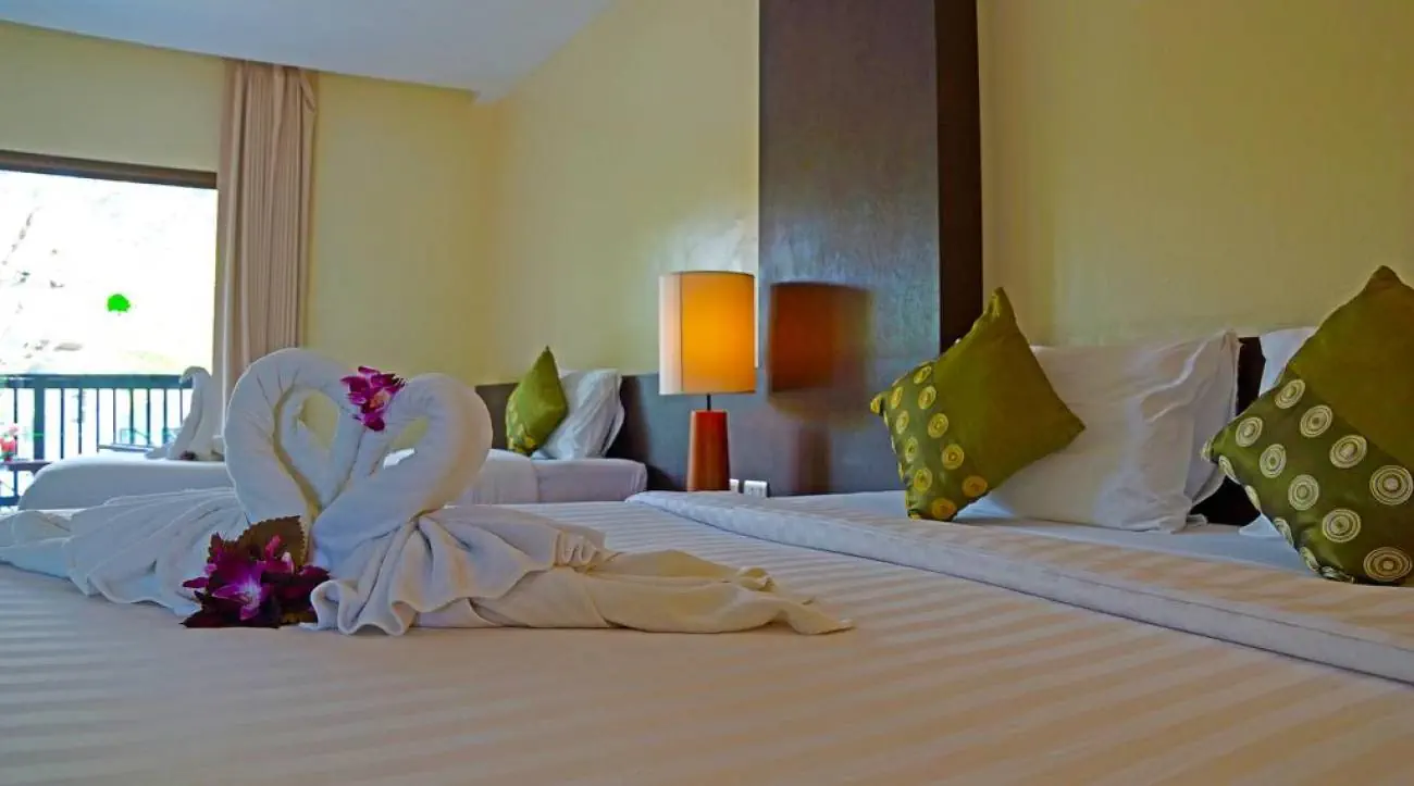 Отель: GALLERIA RESORT
