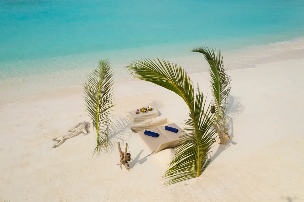 BRENNIA KOTTEFARU MALDIVES