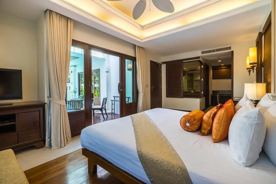 RAVINDRA BEACH RESORT & SPA