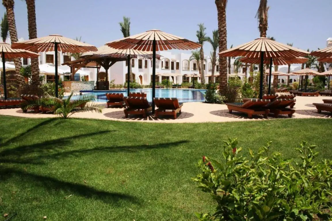 CORAL HILLS RESORT