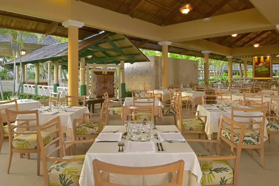 Отель: WAVES PUNTA CANA