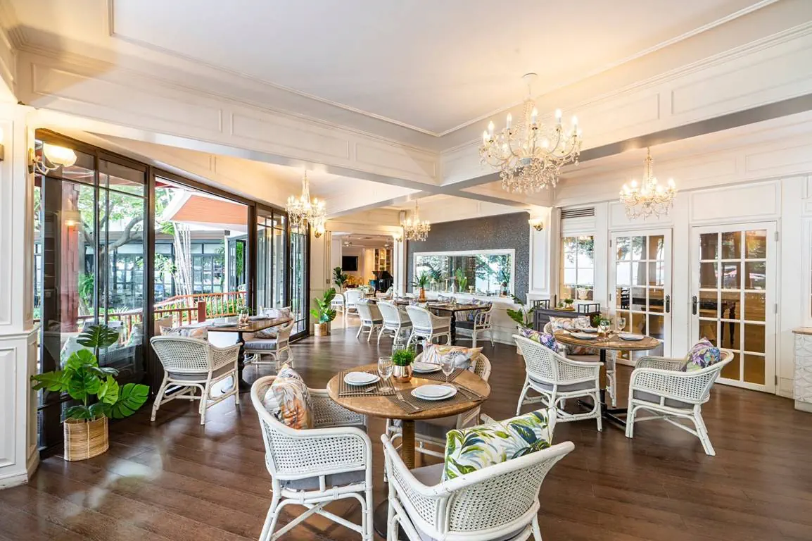 Отель: BEACH HOTEL