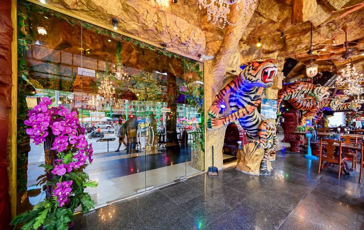 TIGER COMPLEX HOTEL