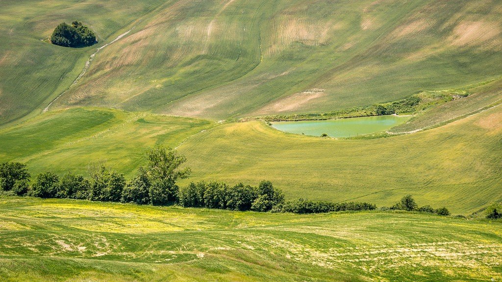 Куда поехать в отпуск осенью: 8 лучших направлений для отдыха