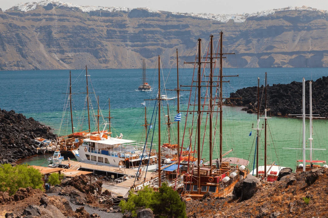 Отдых на Санторини: что посмотреть и как провести время на острове