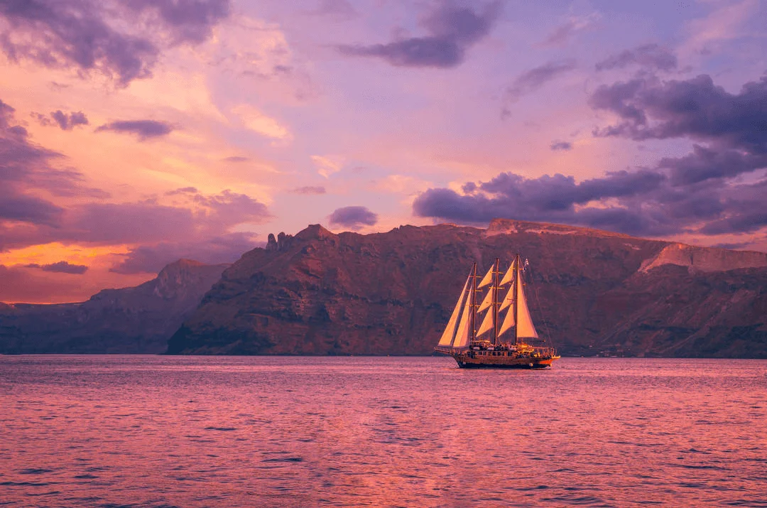 Отдых на Санторини: что посмотреть и как провести время на острове